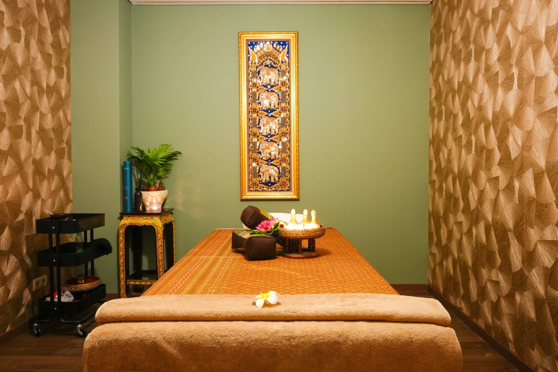 Sukhumvit Thaise Massage salon in Naarden — authentieke Thaise massage behandeling