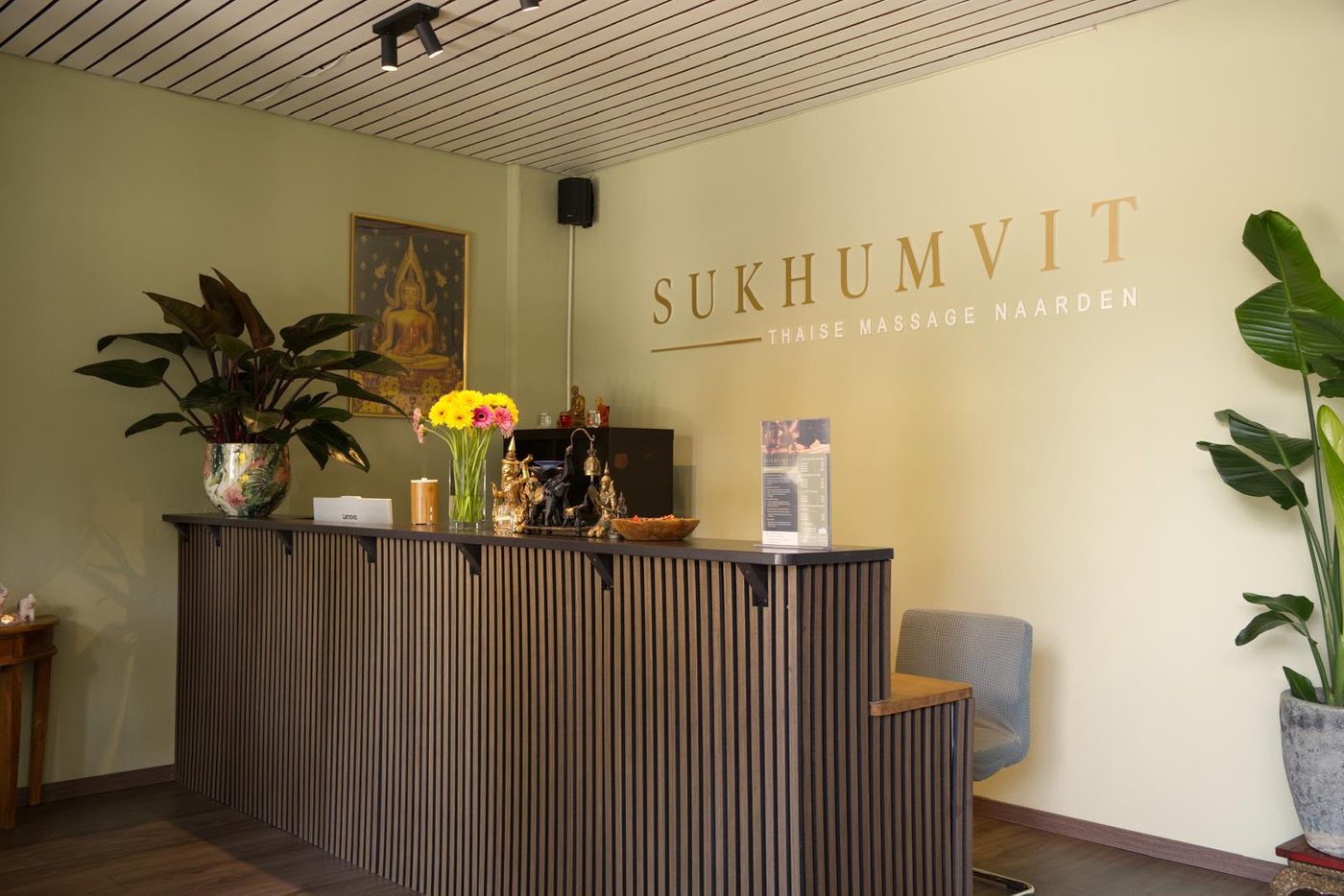 Sfeervolle receptie van Sukhumvit Thaise Massage in Naarden